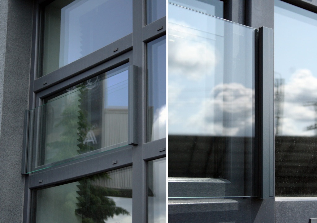 Aluminium profiles for french balconies with glass, with mounting to the window frame (painted RAL7016)