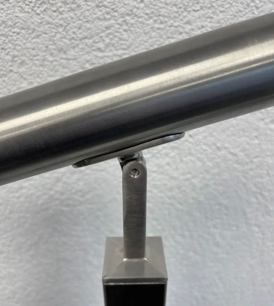 i06.05B3.4ES paraugs 2.webp